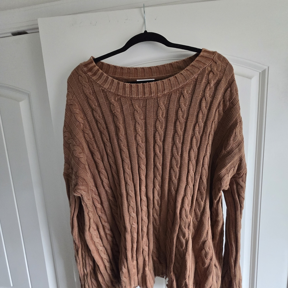 Cable Knit Crew Neck Sweater - Brown